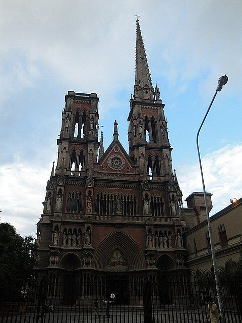 La Iglesia del Sagrado Corazón, exponente neogótico en Córdoba.