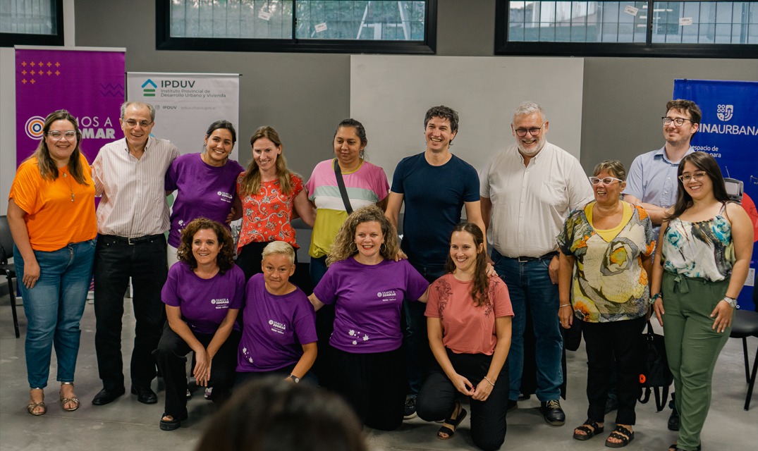  Convenio entre ONG y universidad para capacitar mujeres en la construcción