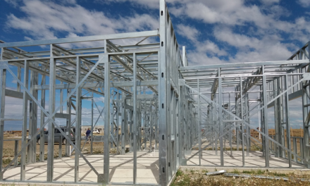 El fin del derroche de agua: cómo la Construcción en Seco y el Steel Frame redefinen el uso del agua de obra en Argentina